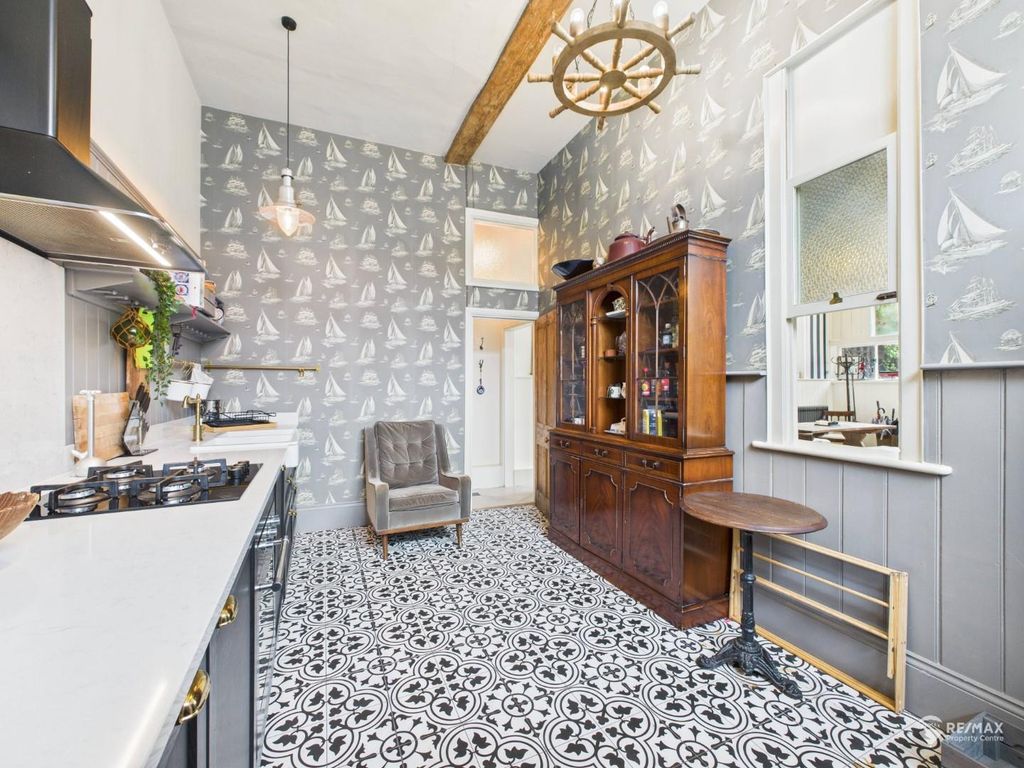 Property photo 3 of 24 Kitchen.Jpg