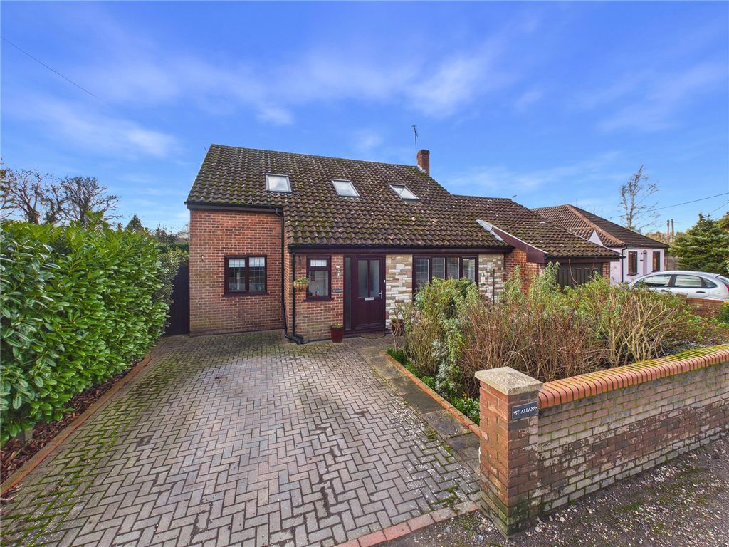 Property photo 1 of 18 Picture No. 01