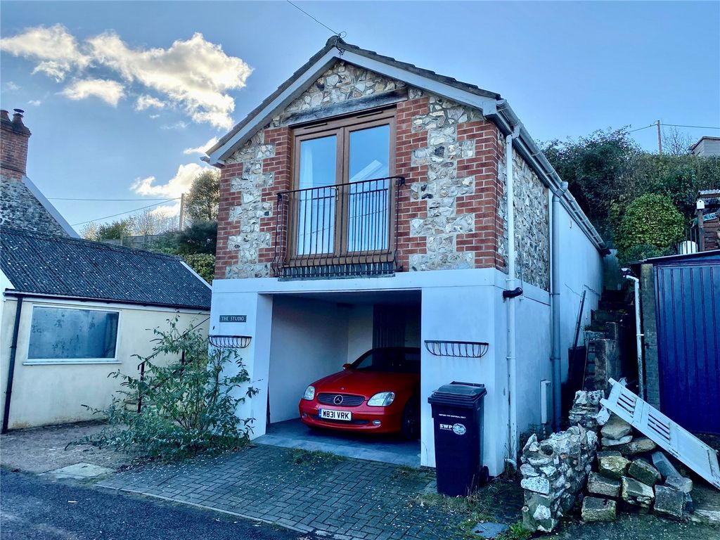 Property photo 1 of 9 Picture No. 02