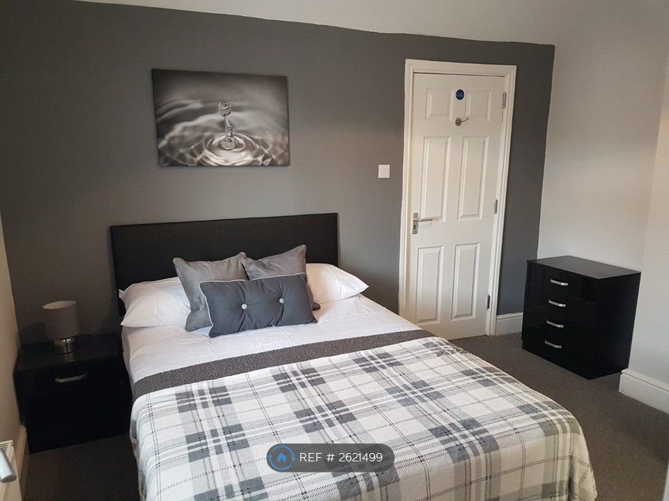 Property photo 1 of 17 Double Room With Ensuite - Available