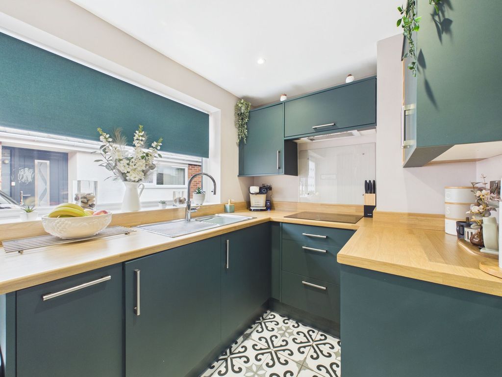 Property photo 2 of 20 Kitchen