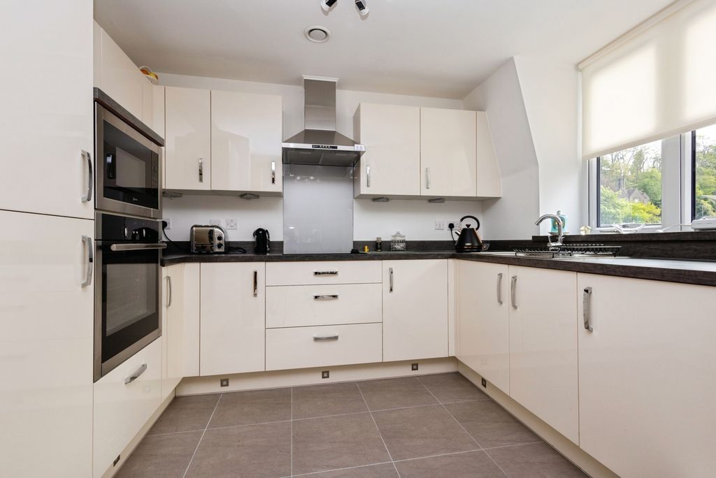 Property photo 3 of 24 Photo