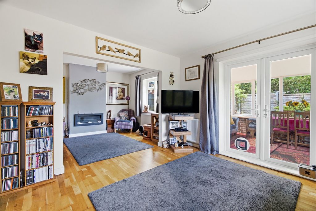 Property photo 2 of 16