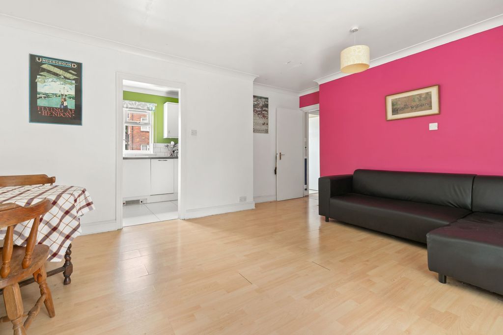 Property photo 1 of 9
