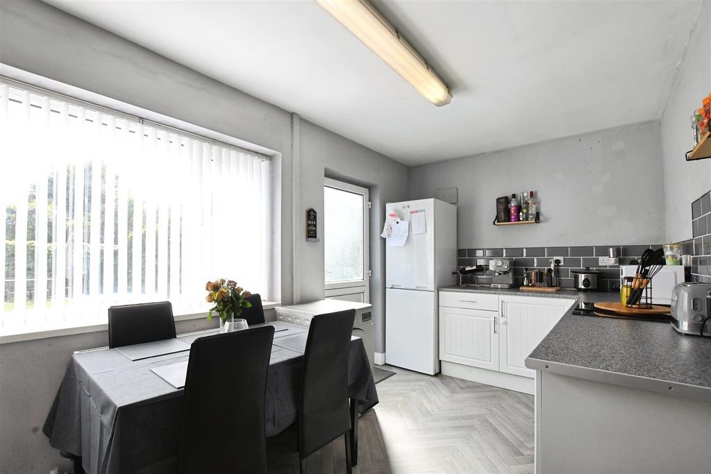 Property photo 3 of 14 Fitted Dining Kitchen