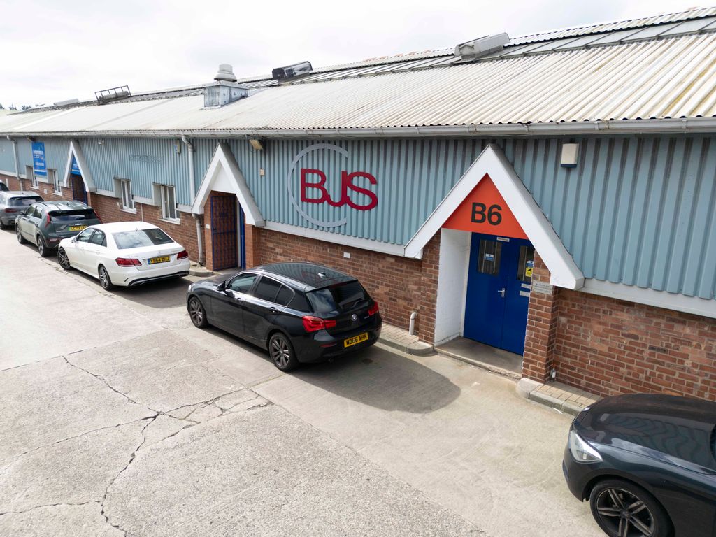 Property photo 1 of 8