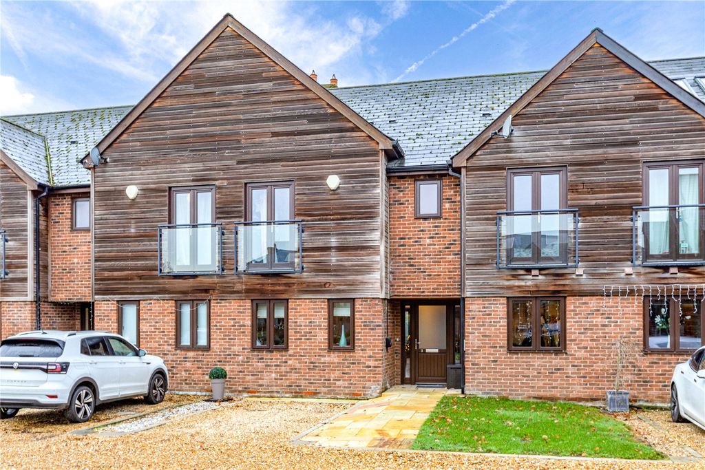 Property photo 2 of 29 Picture No. 38