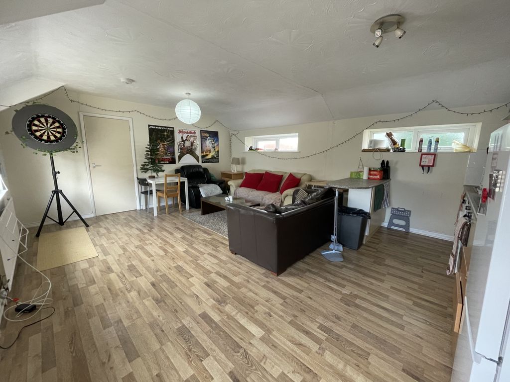 Property photo 2 of 7 Img_5096