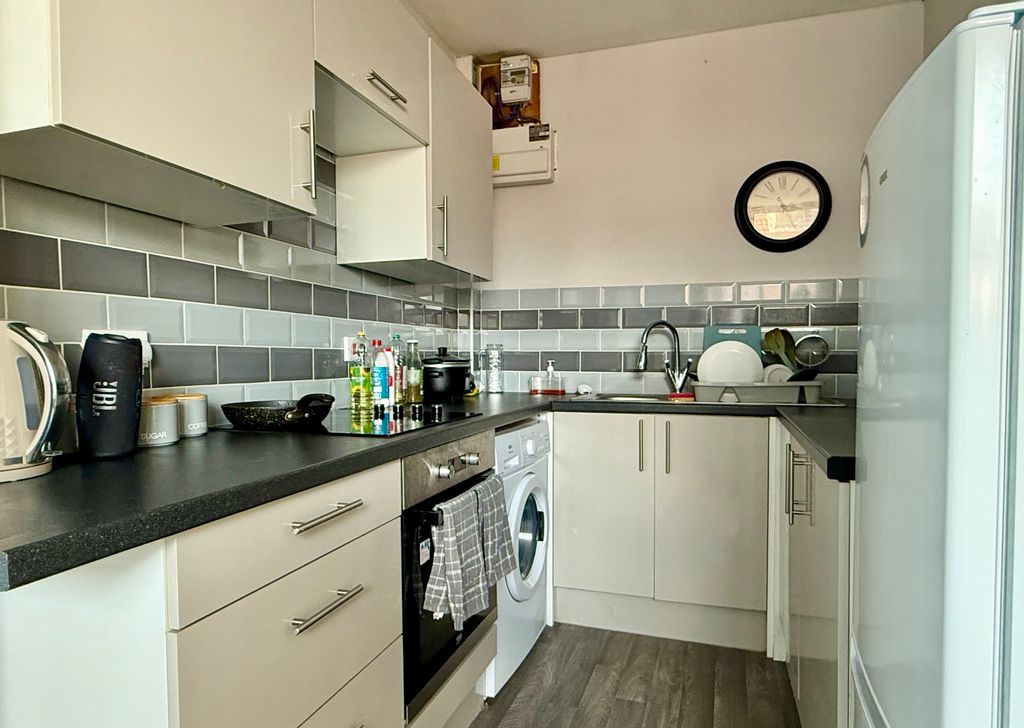 Property photo 3 of 4 Img_2527