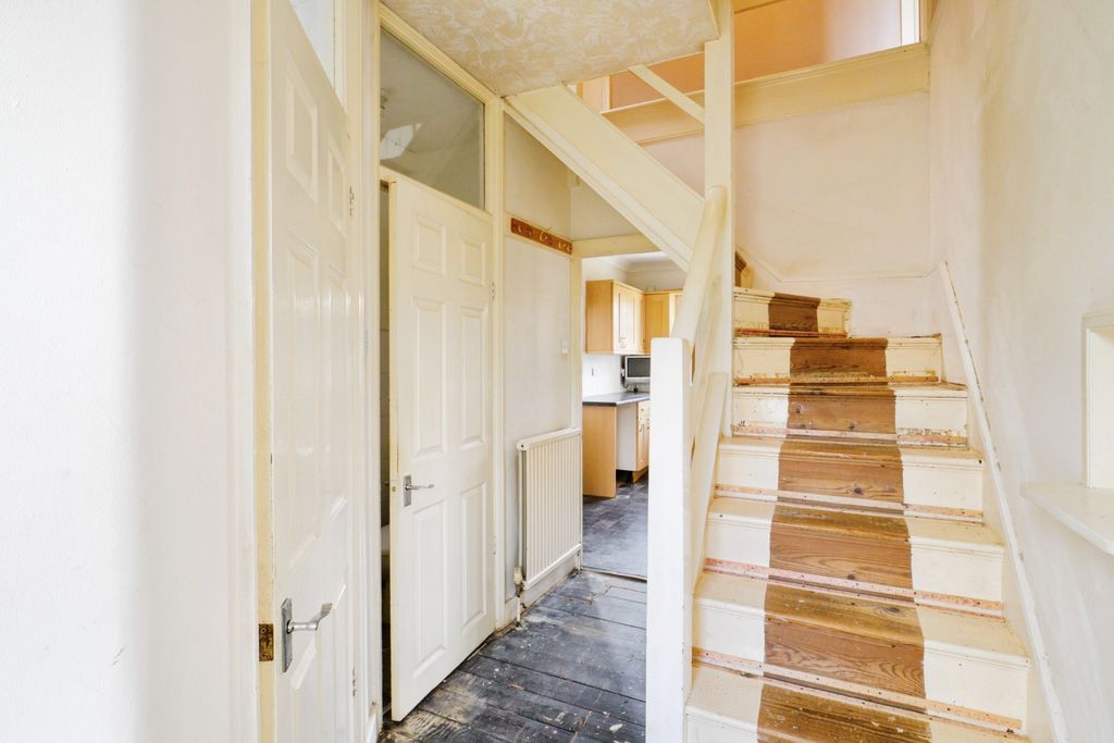 Property photo 3 of 22