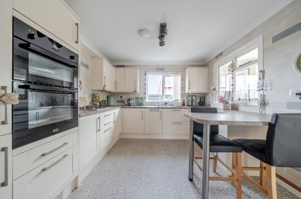 Property photo 2 of 26 1497435 (13)