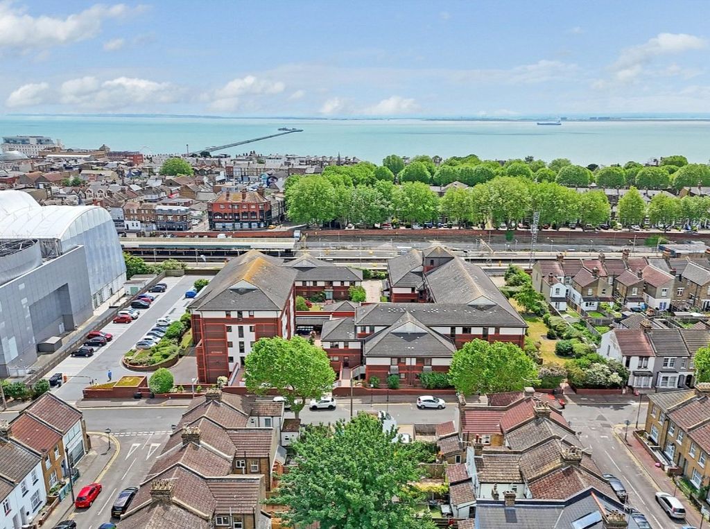 Property photo 1 of 19 Picture No. 20