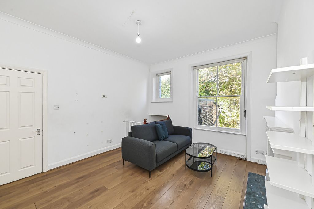 Property photo 3 of 11