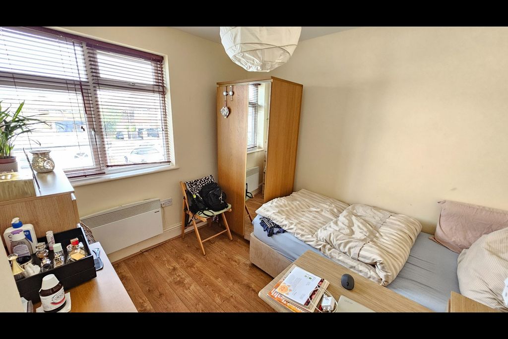 Property photo 1 of 4
