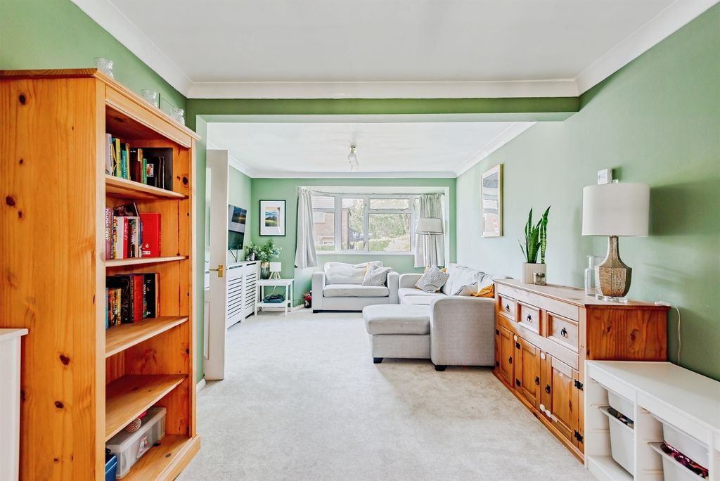 Property photo 2 of 17