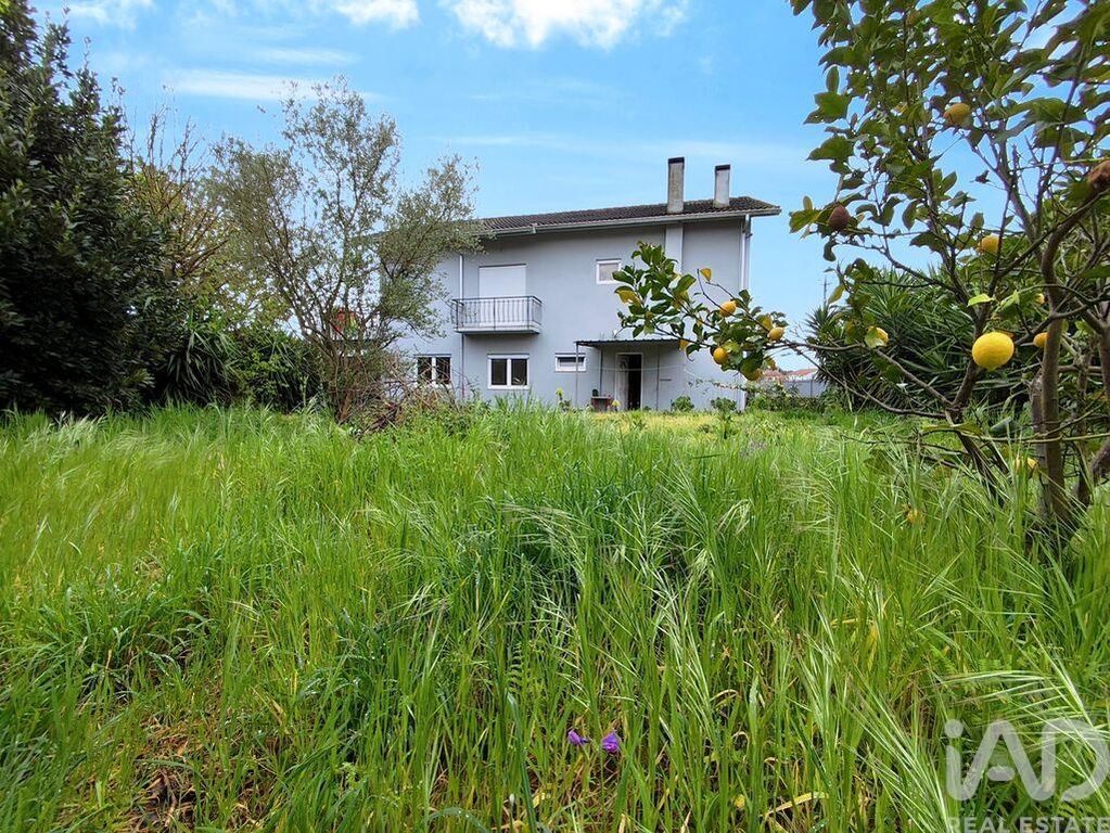 Property photo 2 of 40