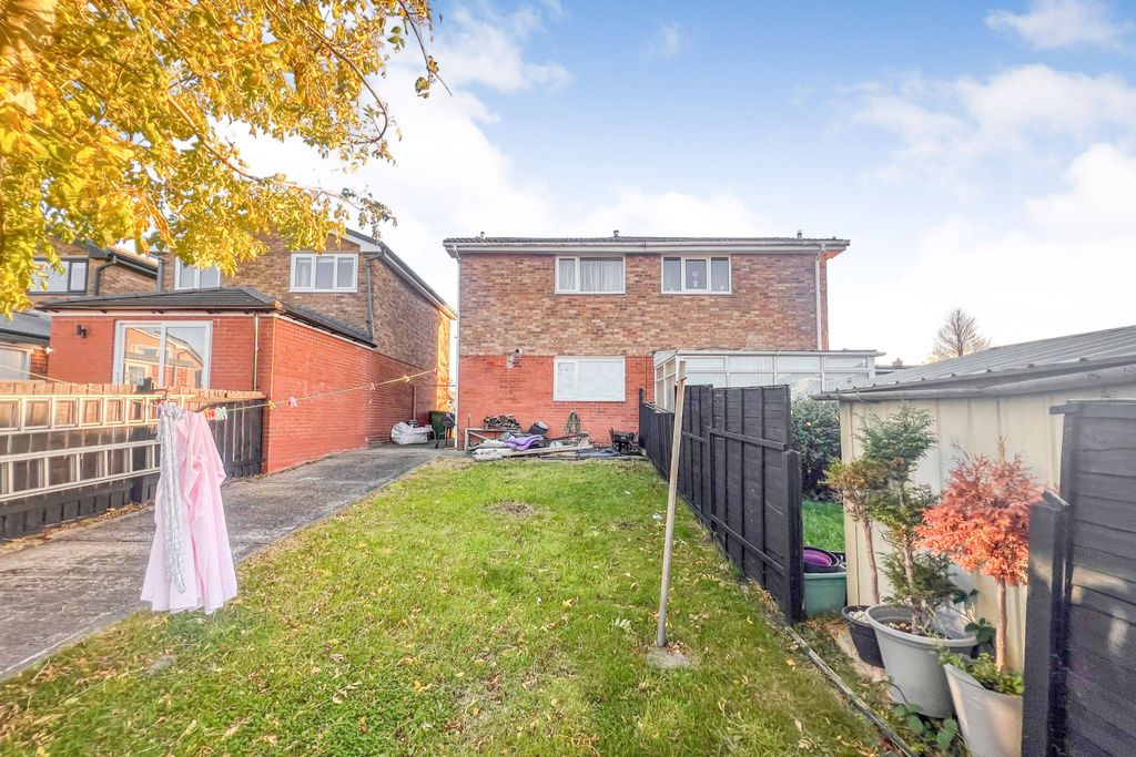 Property photo 3 of 9 3 Cedar Grove, Brotton, Satburn By The Sea, North Yorkshire, Ts12 2Sl