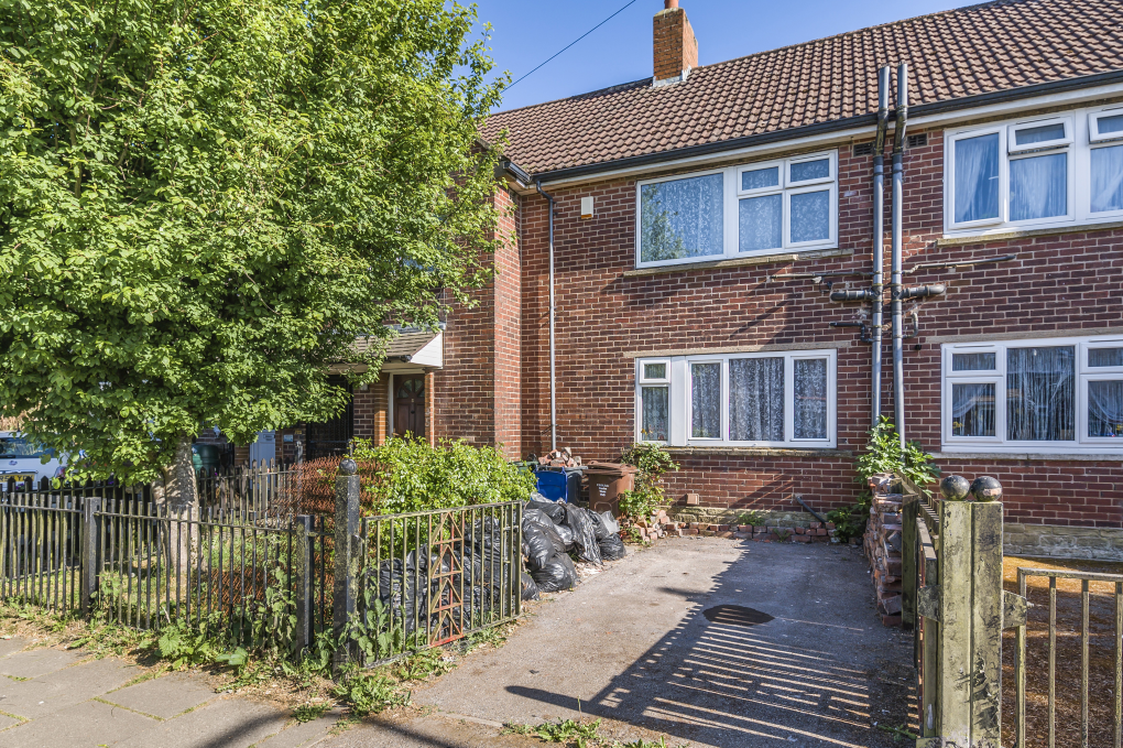 Property photo 1 of 8