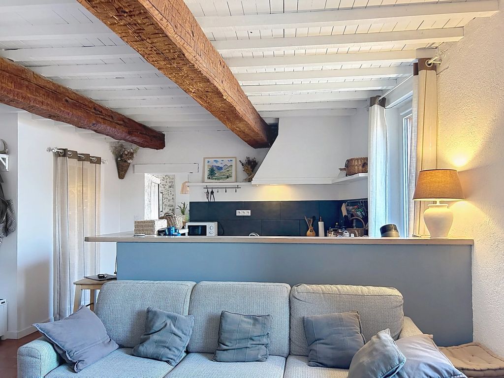 Property photo 3 of 12 29d37c53B6327E65F2463cc469F81A7E_1d3d19c188_2896-Big