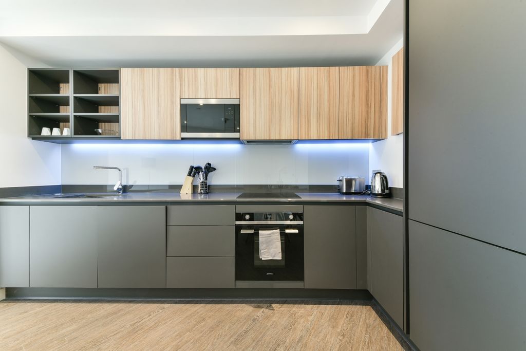 Property photo 3 of 10 Kitchen Royal Docks