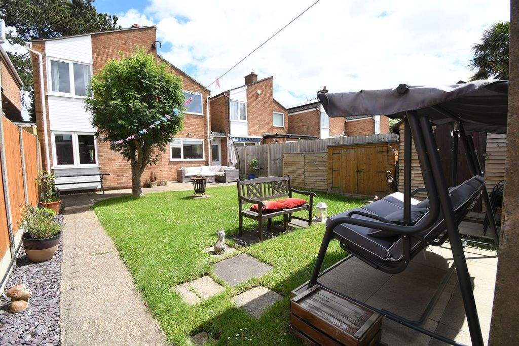 Property photo 2 of 22