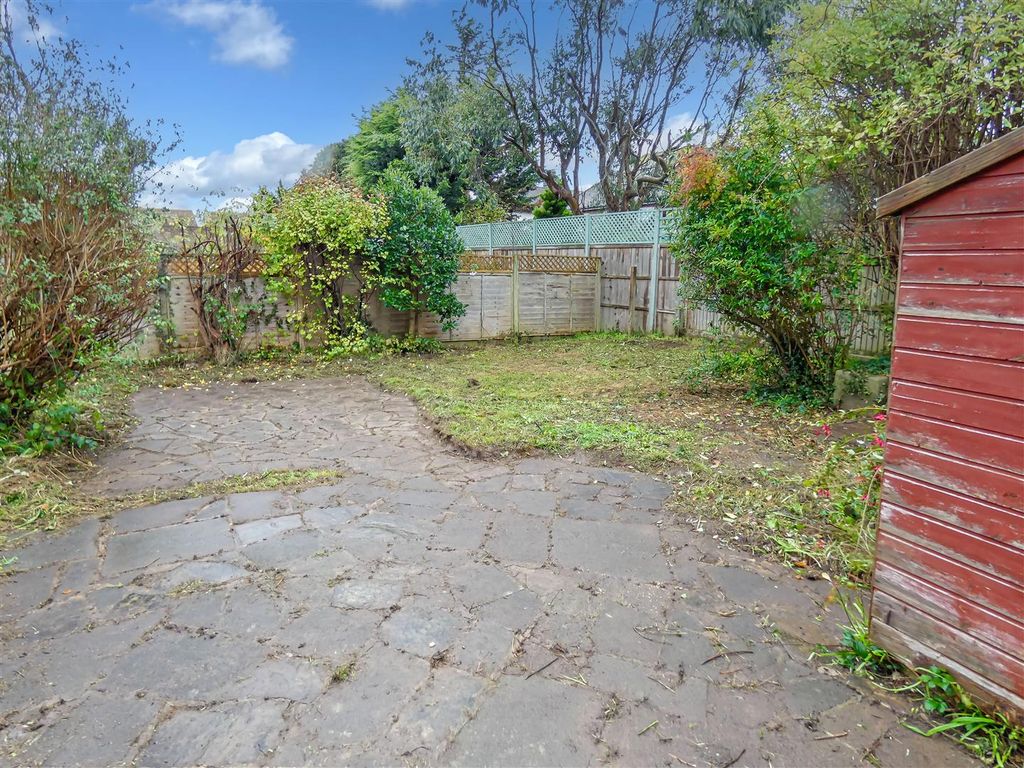 Property photo 2 of 16 Private Garden