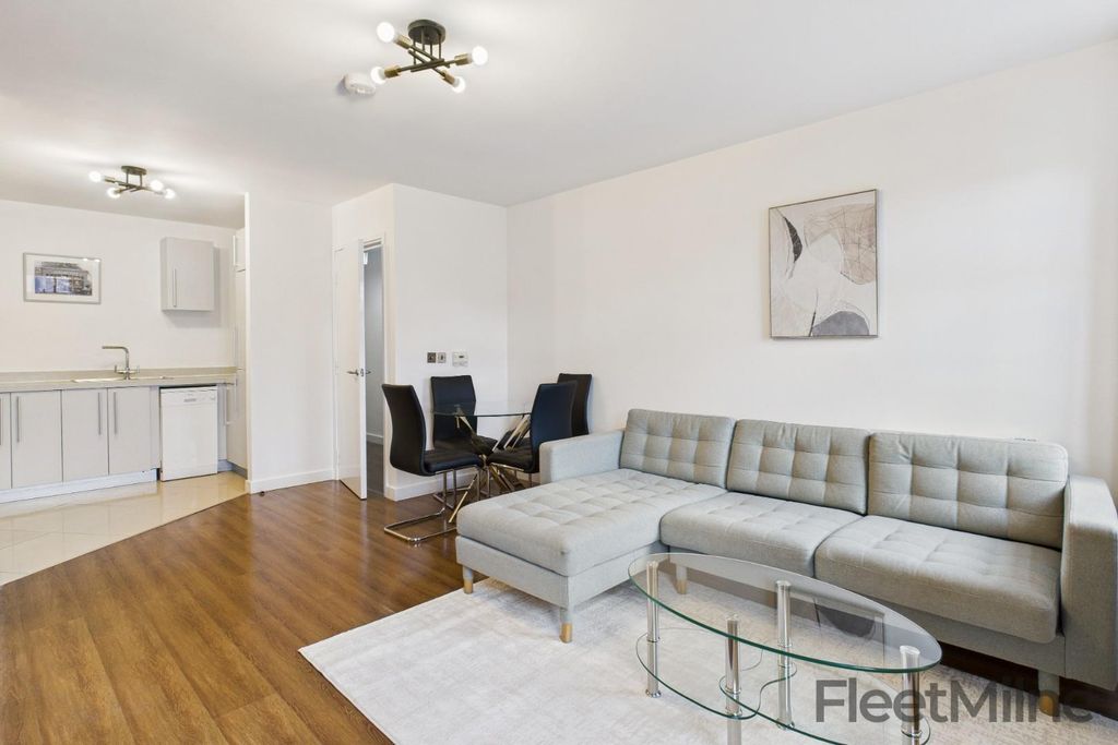 Property photo 2 of 14 Cam04864G0-Pr0271-Still001.Jpg