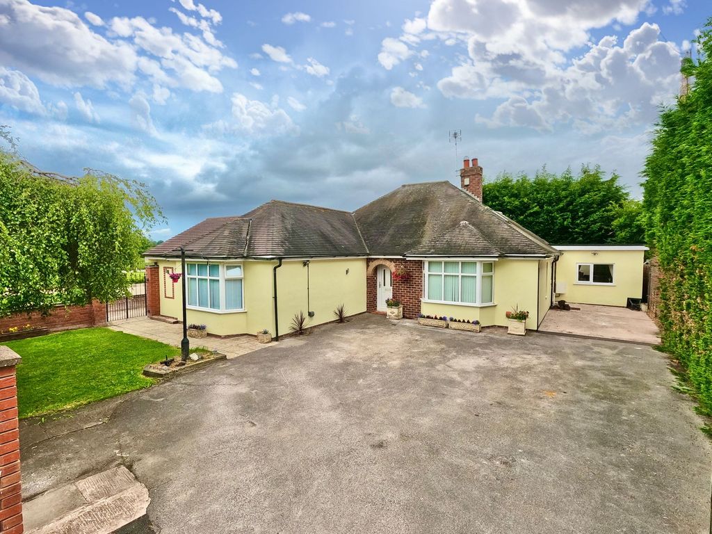 Property photo 1 of 33