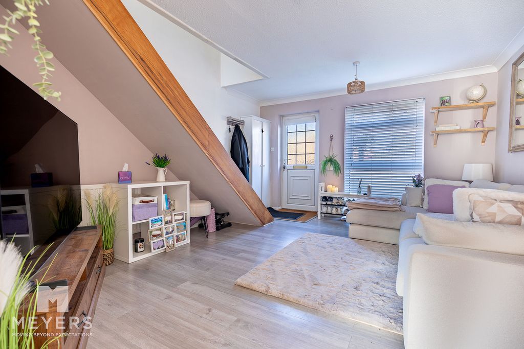 Property photo 2 of 14