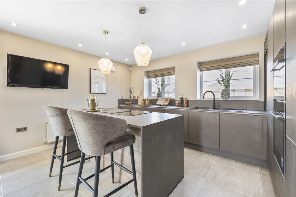 Property photo 2 of 10 Image00014.Jpg