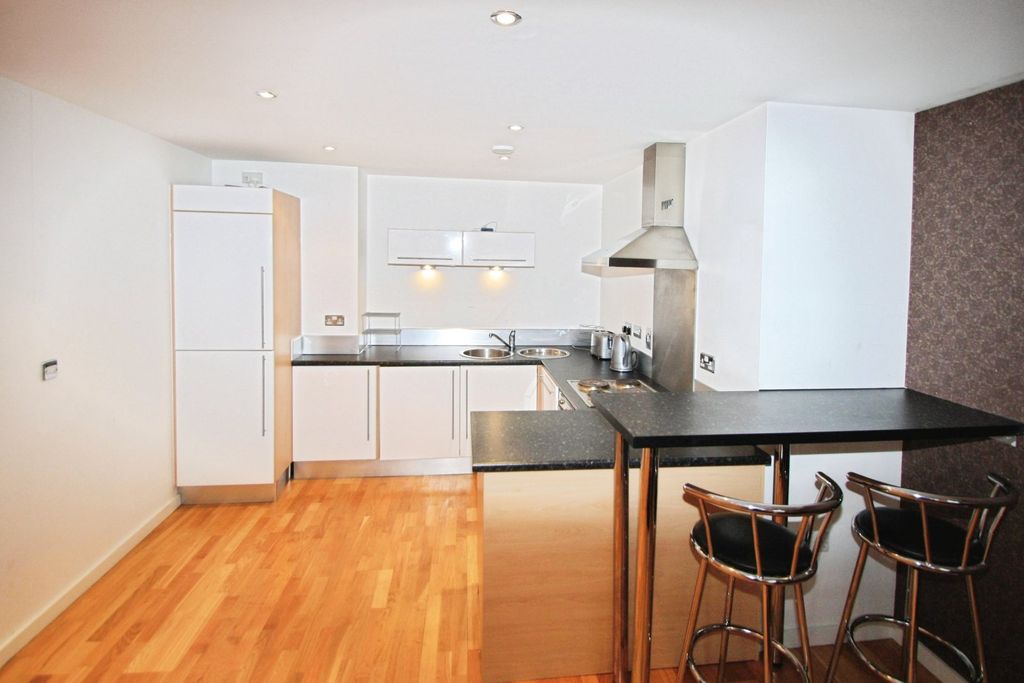 Property photo 2 of 6 Picture No. 10