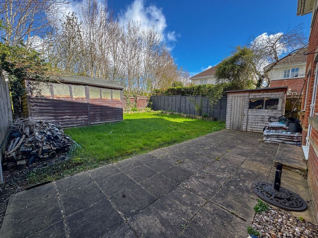 Property photo 2 of 21