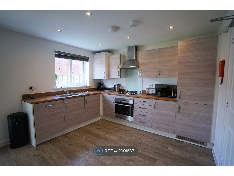Property photo 3 of 13