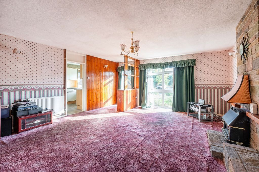 Property photo 2 of 18