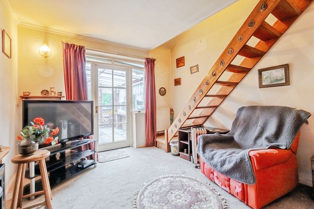 Property photo 2 of 17 Pbox-Img.Jpg