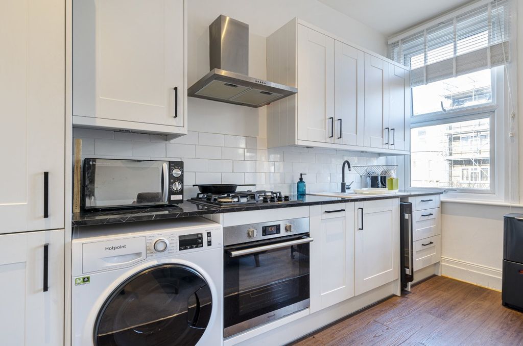 Property photo 3 of 20 Picture No. 09