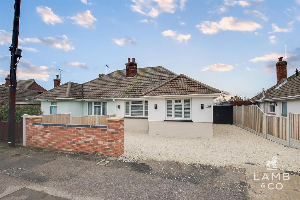 Property photo 2 of 25