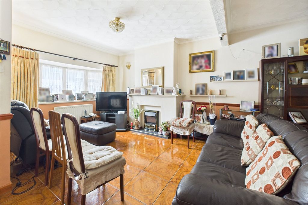 Property photo 3 of 17 Picture No. 01