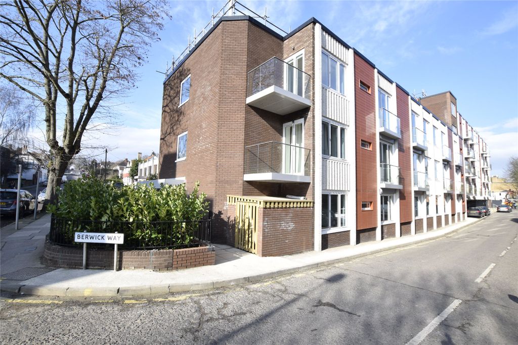 Property photo 1 of 7 External