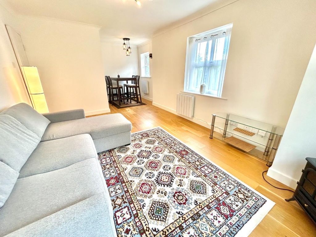 Property photo 3 of 14