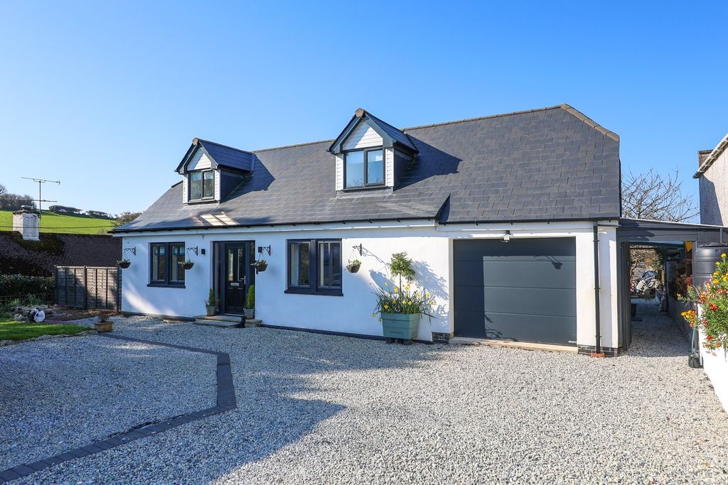 Property photo 1 of 25