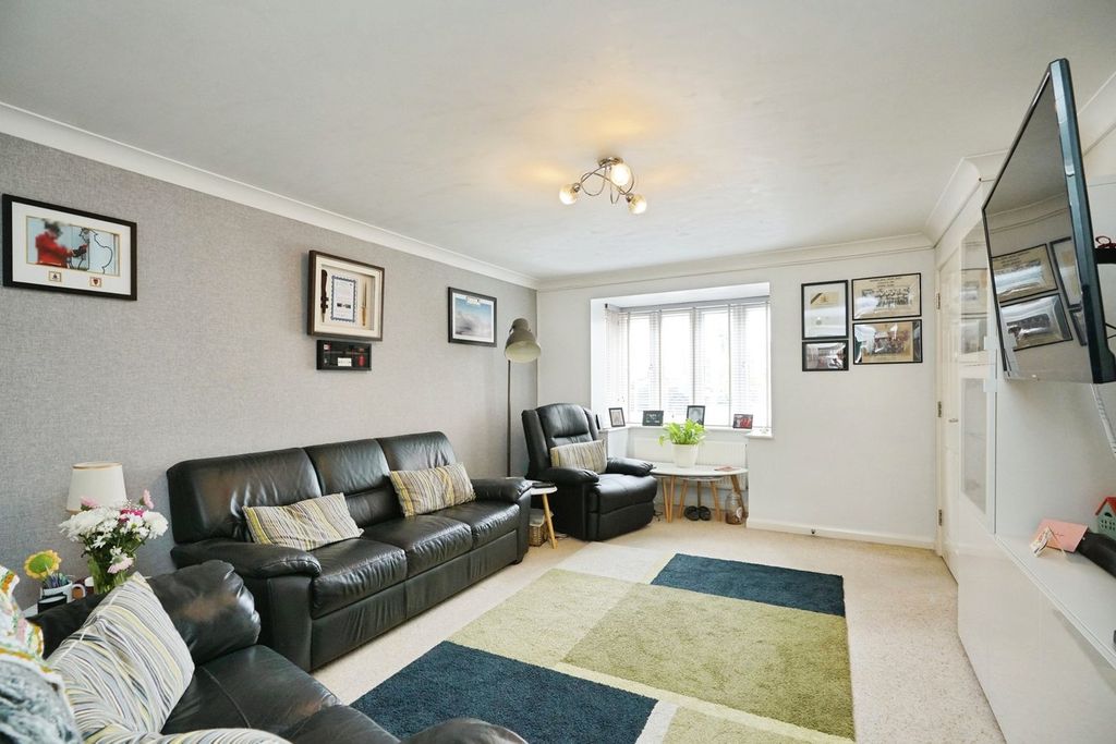 Property photo 3 of 14