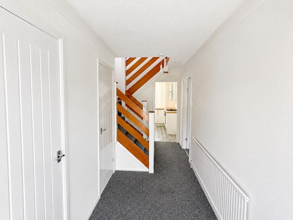 Property photo 2 of 23 Hallway