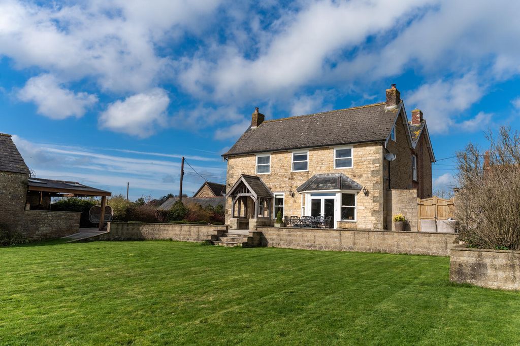 Property photo 1 of 22 Rear Garden