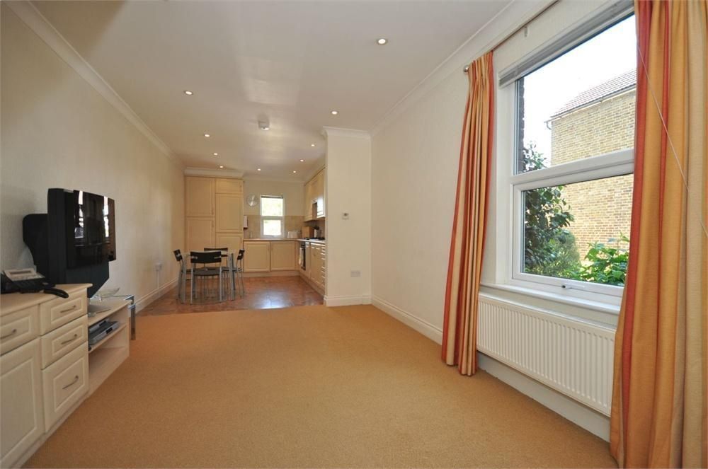 Property photo 3 of 8 O_1Ib4Vr9Pn1Afdngbiqt1E04Fe1