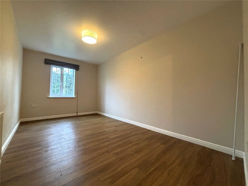 Property photo 2 of 8 Picture No. 01