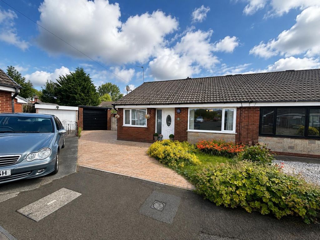 Property photo 1 of 18 Outside