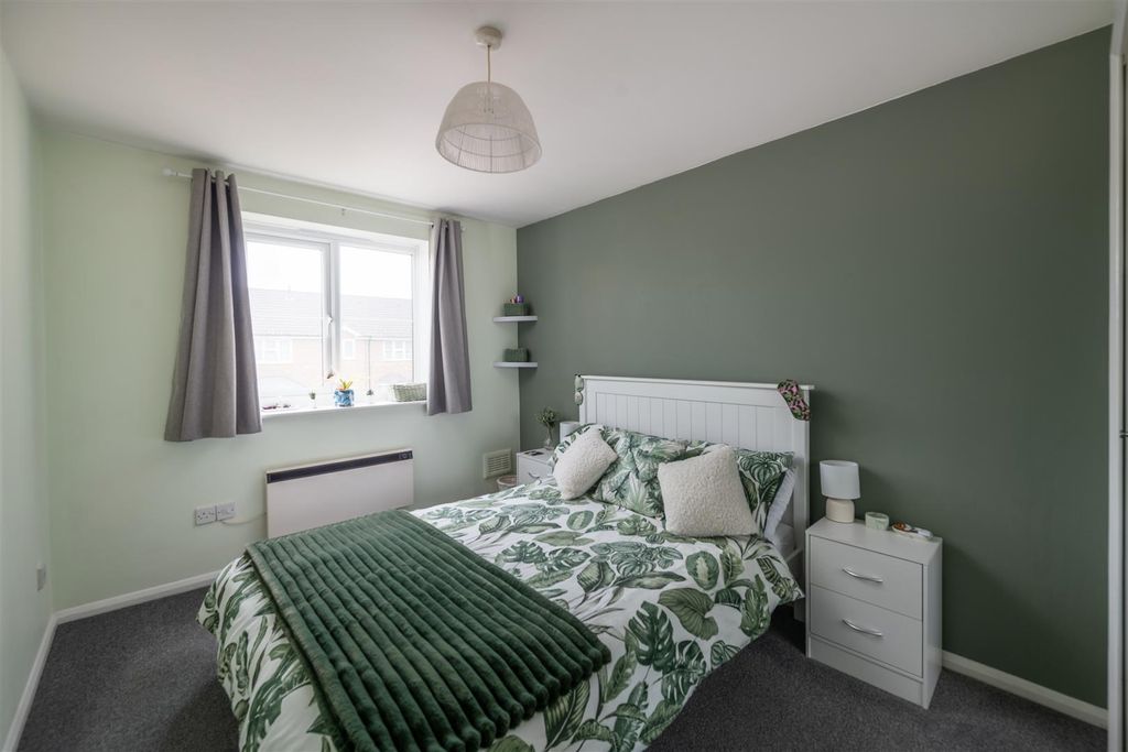 Property photo 3 of 13 54 Staffords Place Internals.Jpg