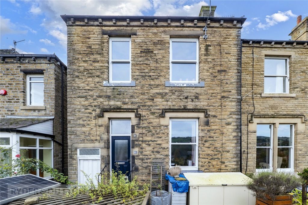 Property photo 1 of 19 External