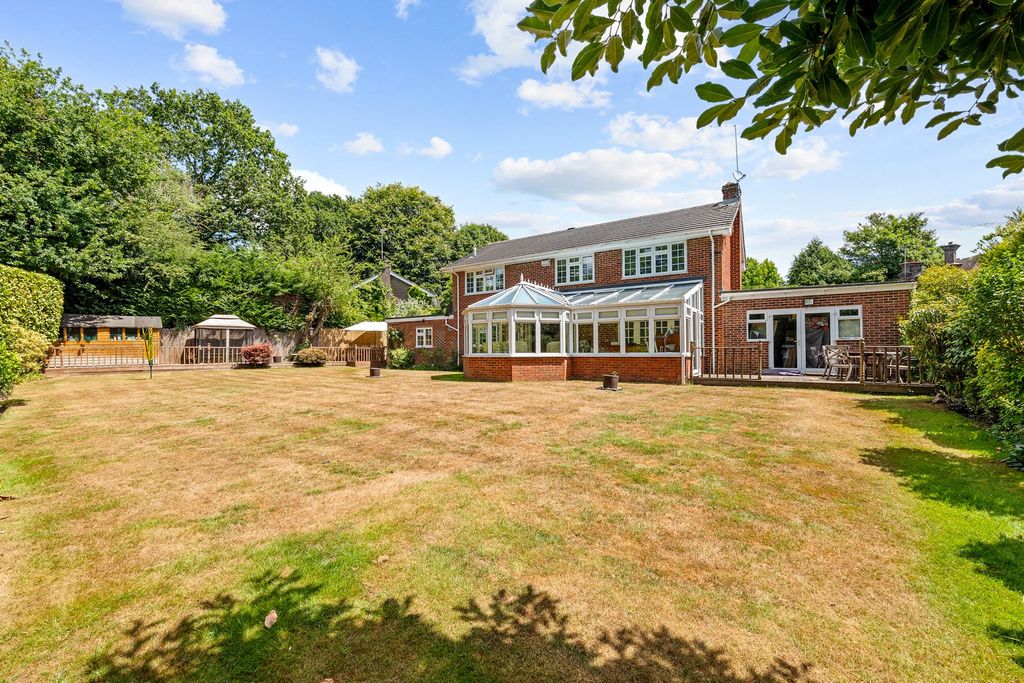 Property photo 2 of 18 Picture No. 34